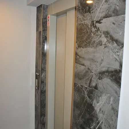 Hotel Check In Istanboel